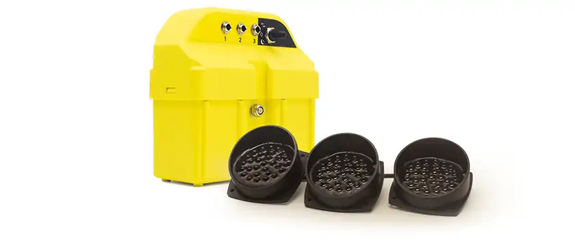 Tri-flash kit Ø 70 with 30 LEDs 2 batteries case power supply