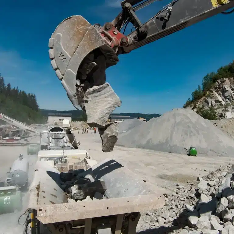 Backhoe bucket XHD - Image 2